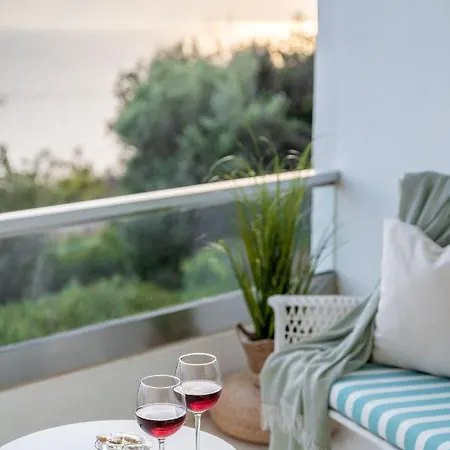 Lydia'S Luxury Apartment Loutraki  Exterior photo