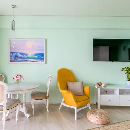 Lydia'S Luxury Apartment Loutraki  Exterior photo